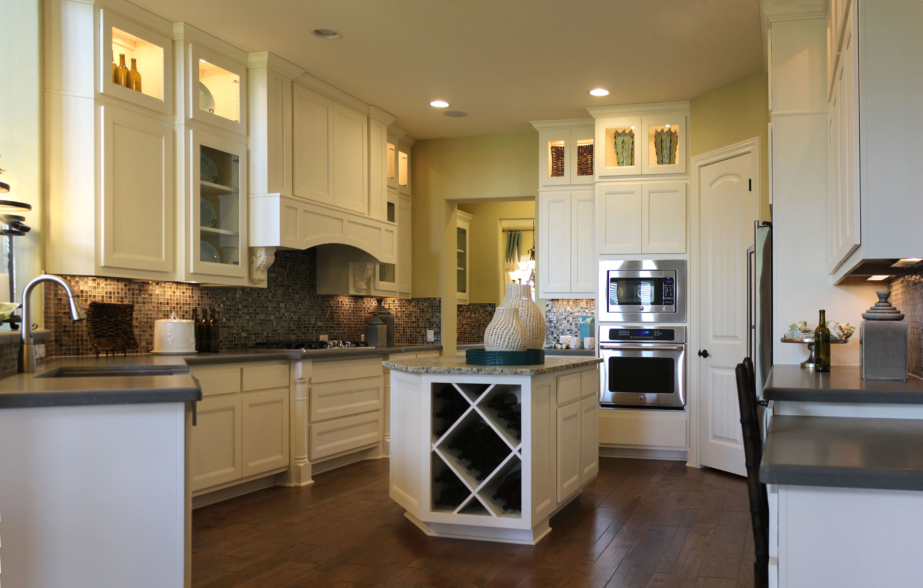 Which Cabinet Designs are Timeless? - TaylorCraft Cabinet Door Company