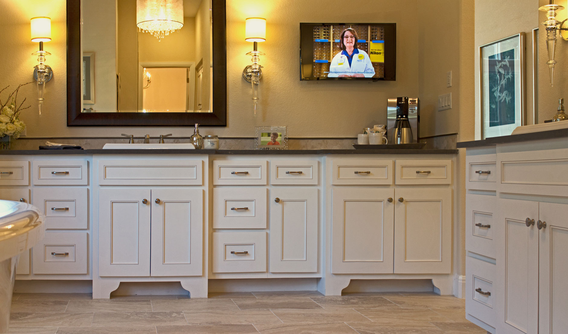 master bath with TaylorCraft Cabinet Door Company MW15 frame and flat panel cabinet doors