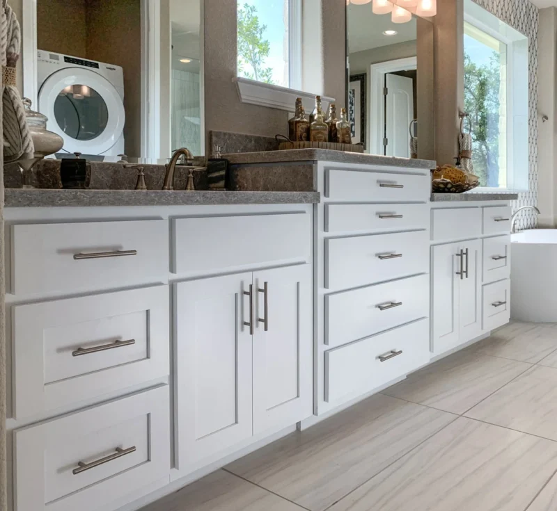 main bath Shaker paint grade doors OE5 IE2 FP1/4